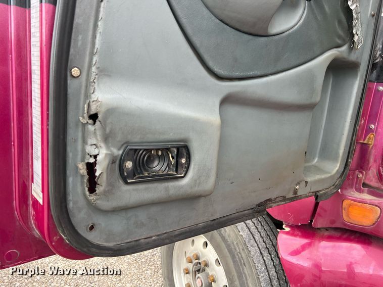 image for item NI9129 1997 Kenworth T2000  fuel truck