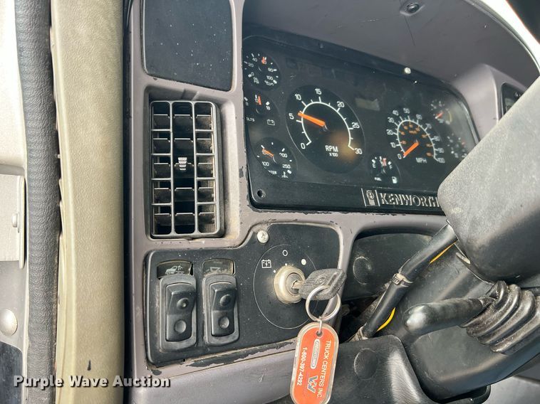 image for item NI9129 1997 Kenworth T2000  fuel truck