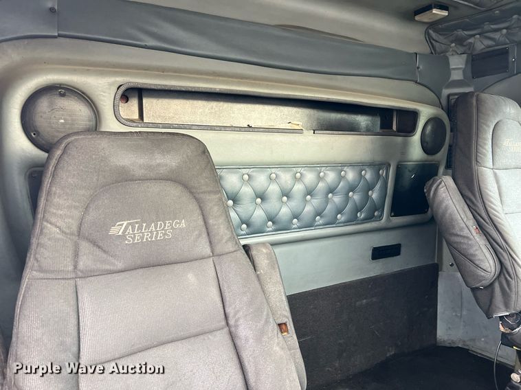 image for item NI9129 1997 Kenworth T2000  fuel truck