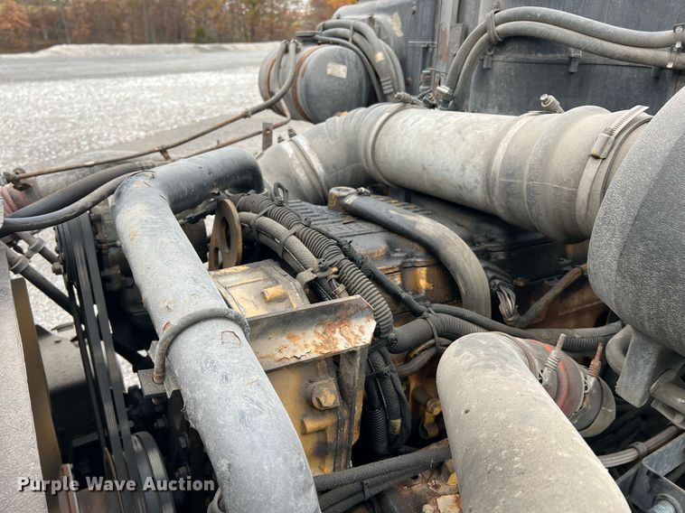 image for item NI9129 1997 Kenworth T2000  fuel truck