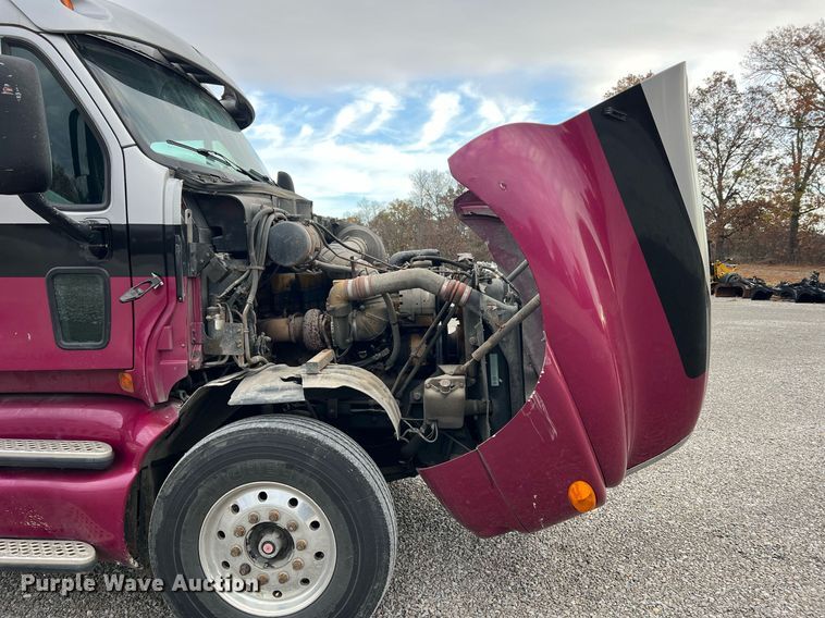 image for item NI9129 1997 Kenworth T2000  fuel truck