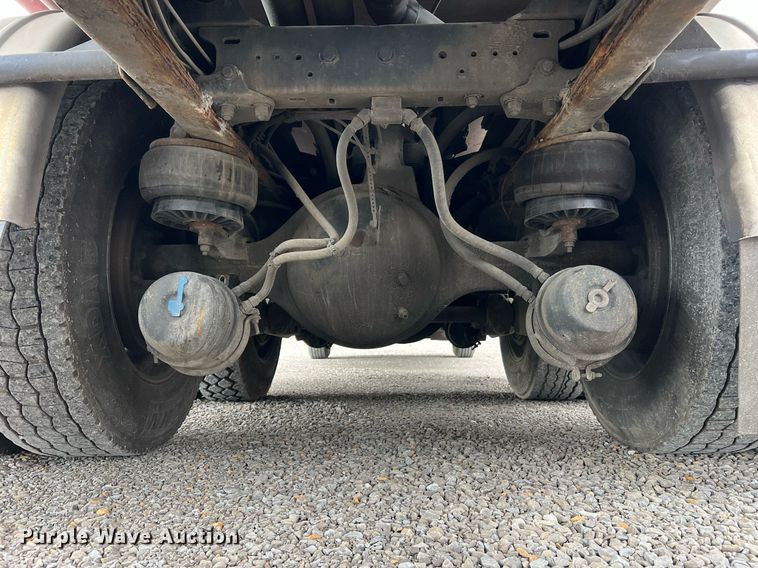 image for item NI9129 1997 Kenworth T2000  fuel truck