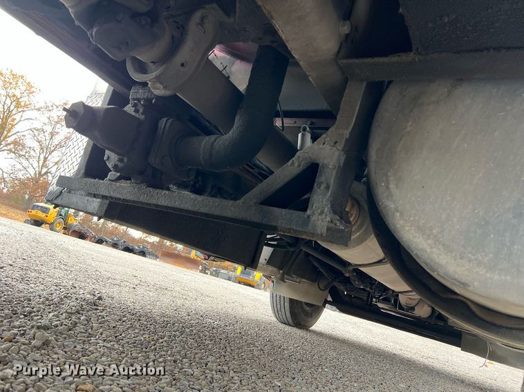 image for item NI9129 1997 Kenworth T2000  fuel truck