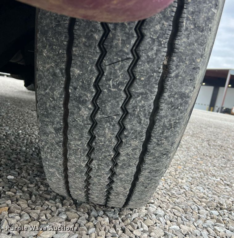 image for item NI9129 1997 Kenworth T2000  fuel truck