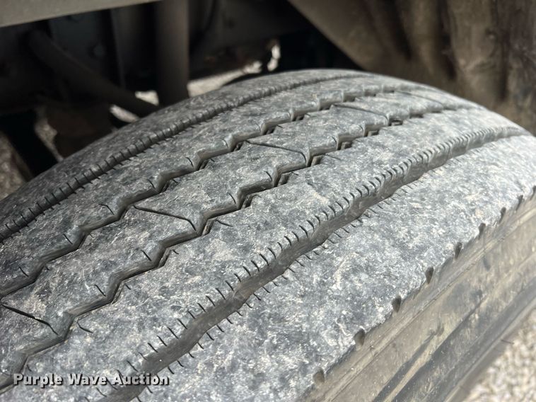 image for item NI9129 1997 Kenworth T2000  fuel truck