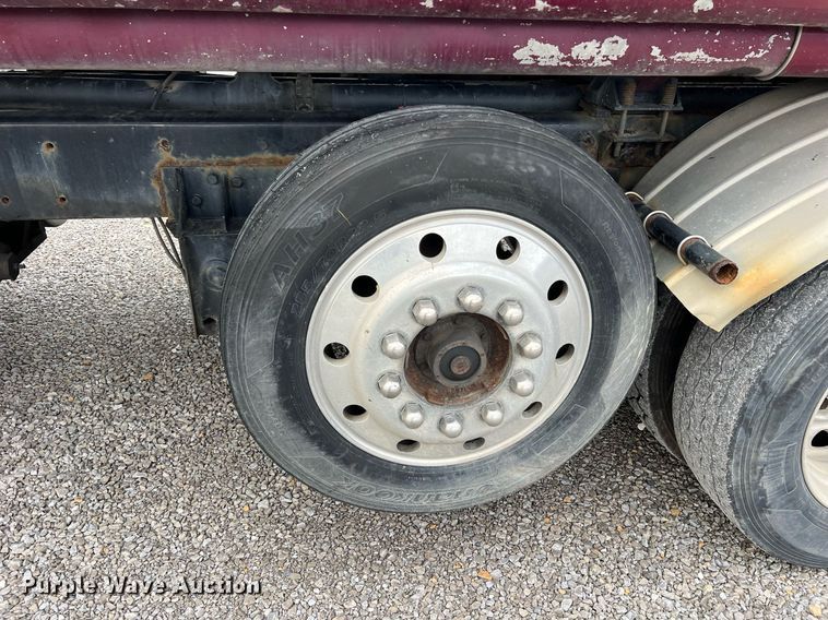 image for item NI9129 1997 Kenworth T2000  fuel truck