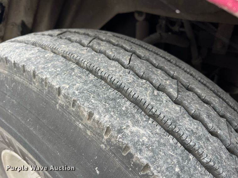 image for item NI9129 1997 Kenworth T2000  fuel truck