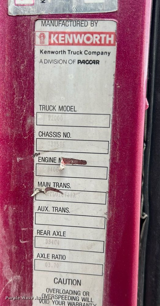 image for item NI9129 1997 Kenworth T2000  fuel truck