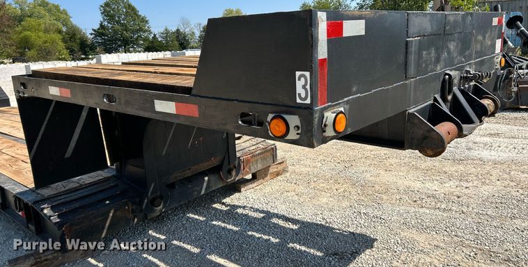 image for item NL9675 1991 Talbert TDW-30-HRG-T1  lowboy equipment trailer