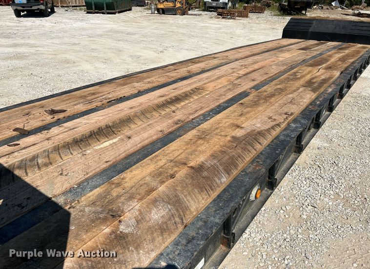 image for item NL9675 1991 Talbert TDW-30-HRG-T1  lowboy equipment trailer