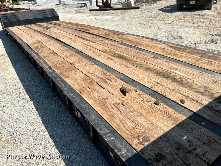 image for item NL9675 1991 Talbert TDW-30-HRG-T1  lowboy equipment trailer