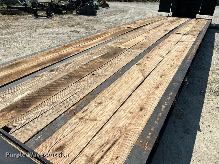 image for item NL9675 1991 Talbert TDW-30-HRG-T1  lowboy equipment trailer