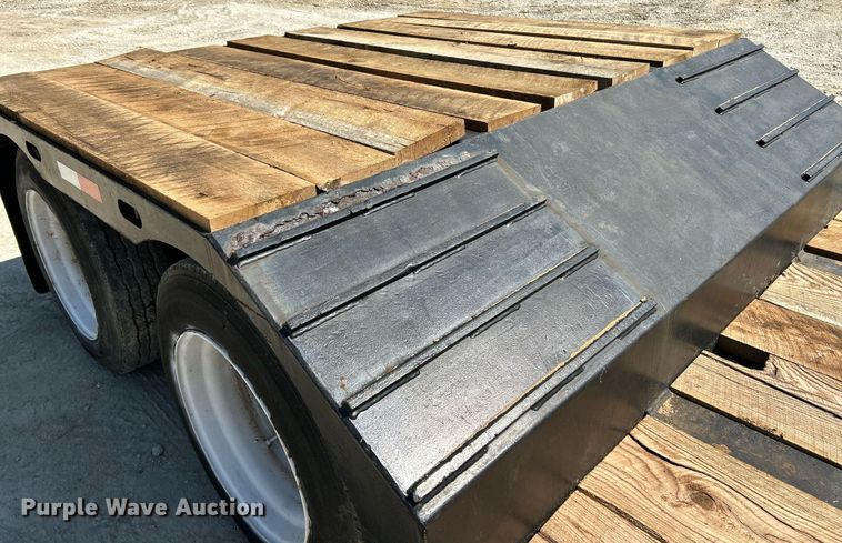 image for item NL9675 1991 Talbert TDW-30-HRG-T1  lowboy equipment trailer