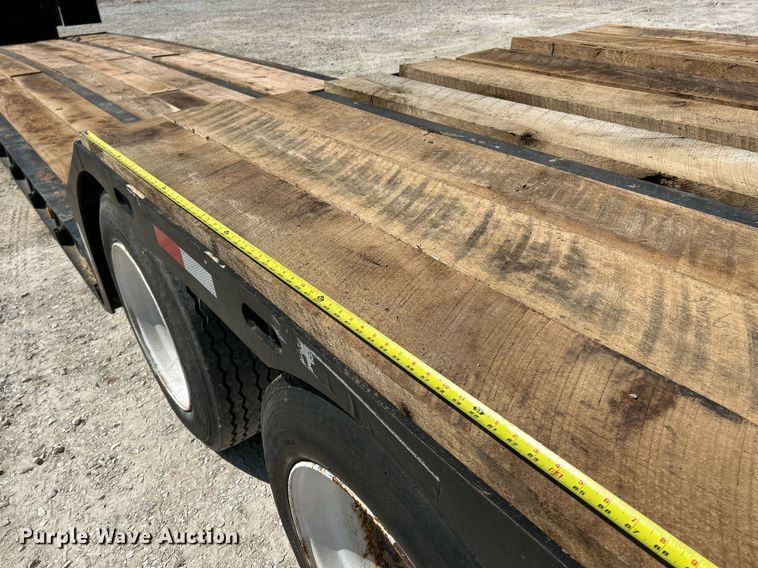 image for item NL9675 1991 Talbert TDW-30-HRG-T1  lowboy equipment trailer