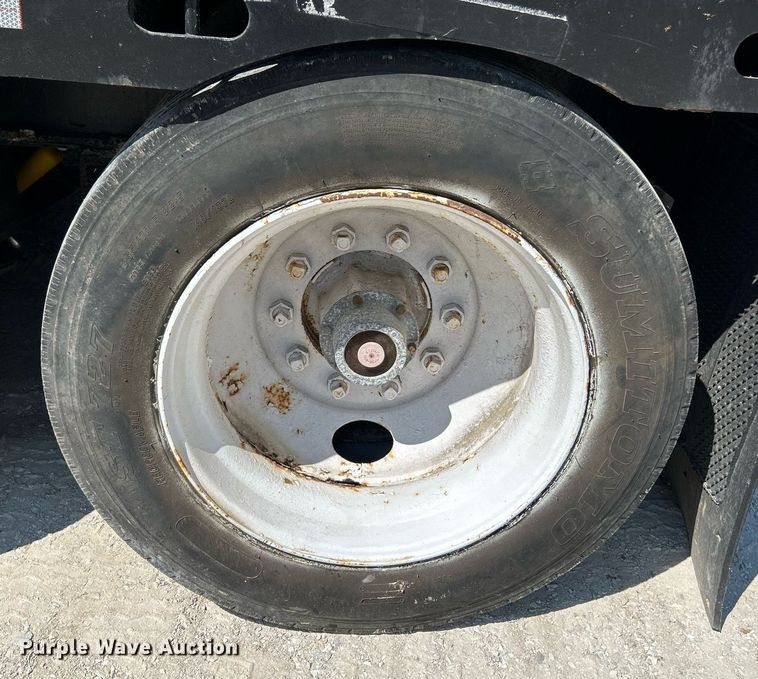 image for item NL9675 1991 Talbert TDW-30-HRG-T1  lowboy equipment trailer