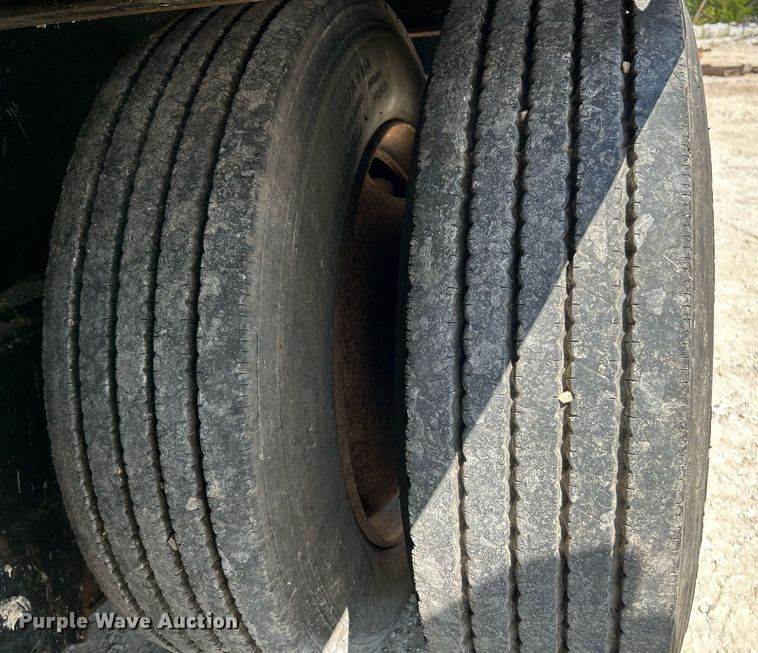 image for item NL9675 1991 Talbert TDW-30-HRG-T1  lowboy equipment trailer