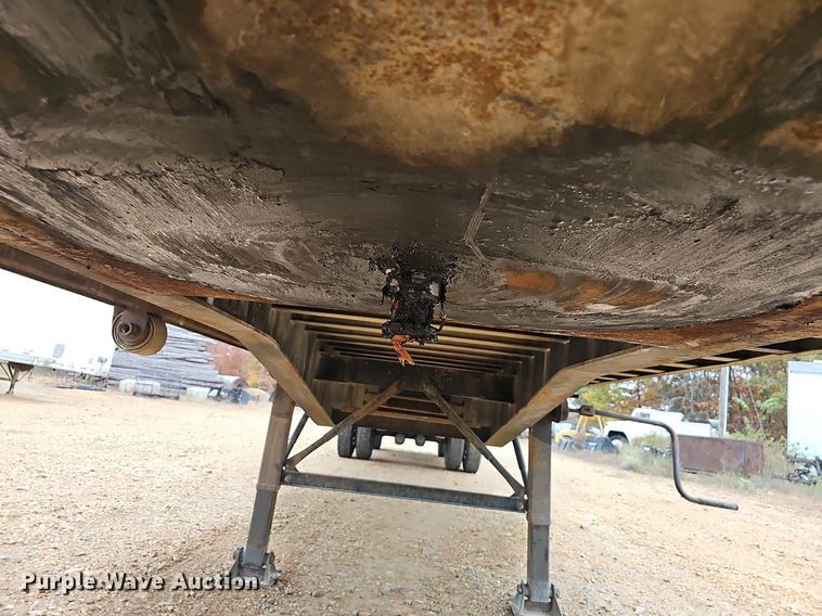 image for item NP9054 1995 Wabash  flatbed trailer