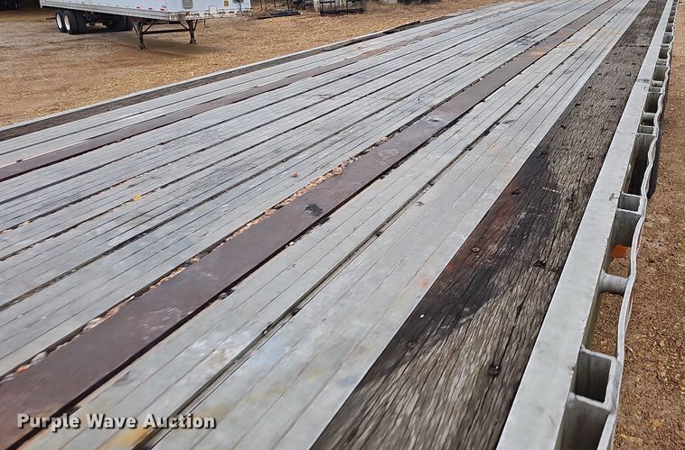 image for item NP9054 1995 Wabash  flatbed trailer