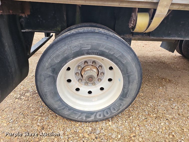 image for item NP9054 1995 Wabash  flatbed trailer