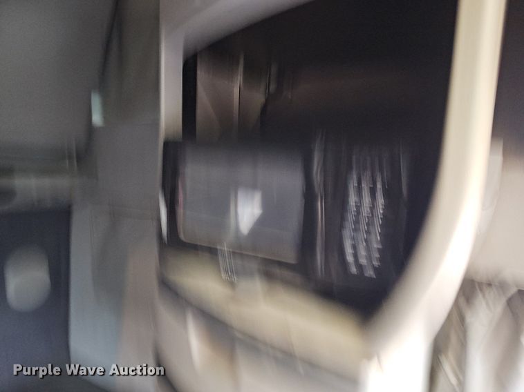 image for item NP9055 2011 Volvo VNL780  semi truck