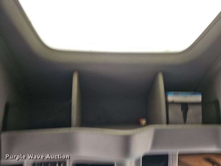 image for item NP9055 2011 Volvo VNL780  semi truck