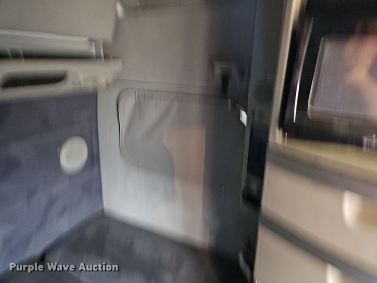 image for item NP9055 2011 Volvo VNL780  semi truck