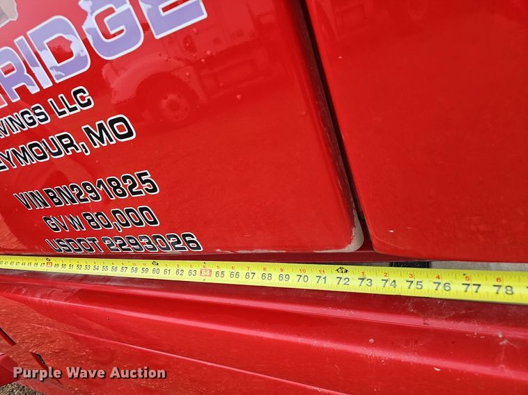 image for item NP9055 2011 Volvo VNL780  semi truck