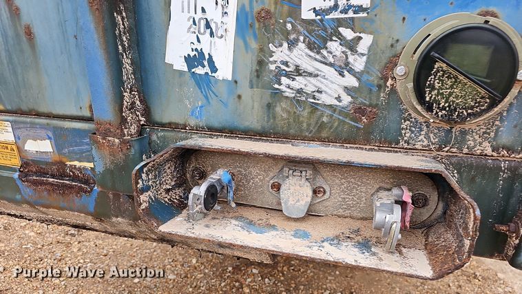 image for item NP9056 2006 Trail King TK70LCS-532  drop deck trailer