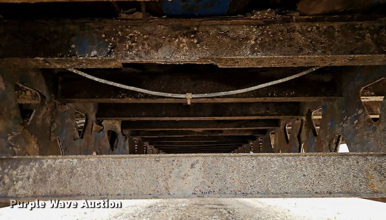 image for item NP9056 2006 Trail King TK70LCS-532  drop deck trailer