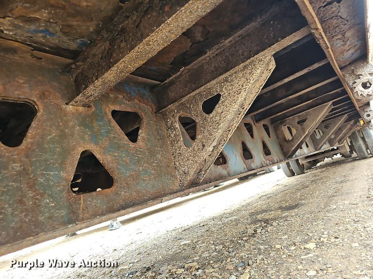 image for item NP9056 2006 Trail King TK70LCS-532  drop deck trailer