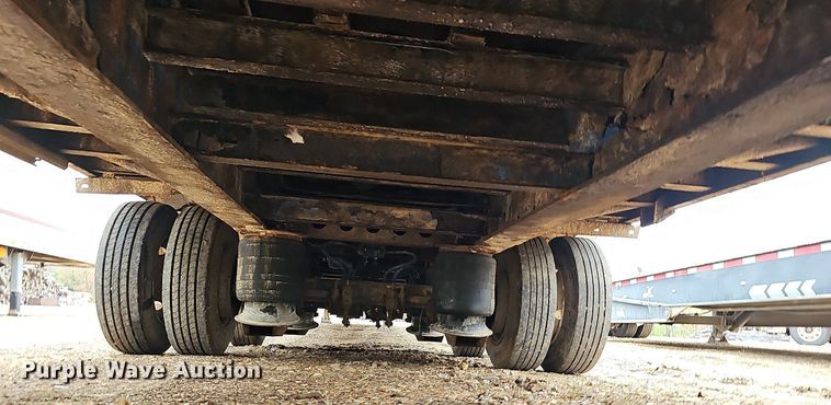 image for item NP9056 2006 Trail King TK70LCS-532  drop deck trailer