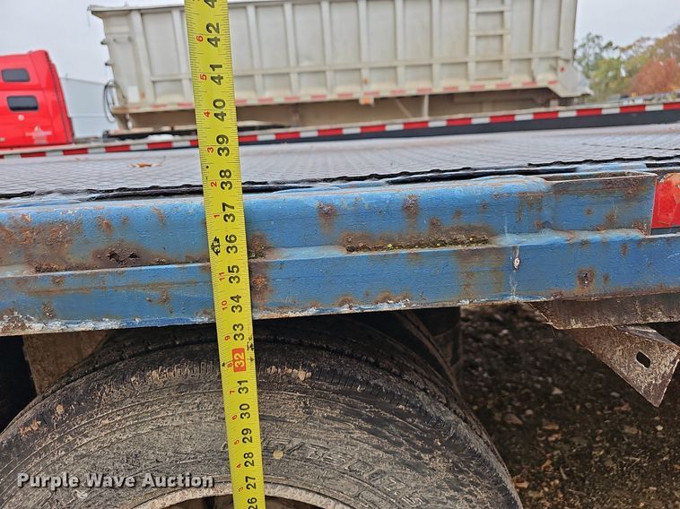 image for item NP9056 2006 Trail King TK70LCS-532  drop deck trailer