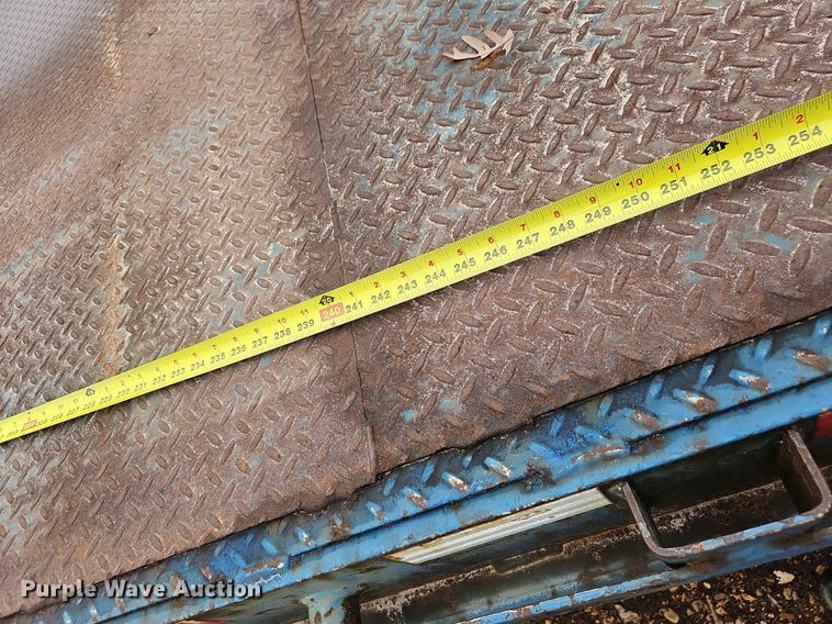 image for item NP9056 2006 Trail King TK70LCS-532  drop deck trailer