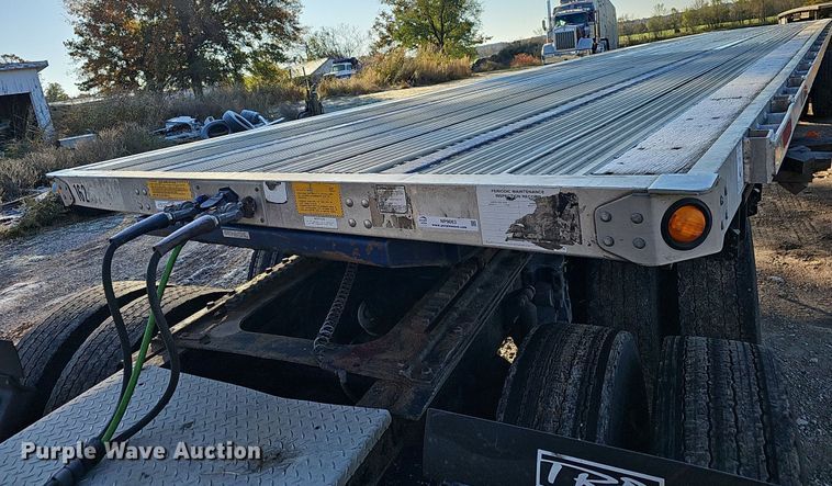 image for item NP9063 2013 Utility Trailer  flatbed trailer