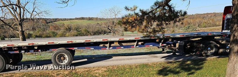 image for item NP9063 2013 Utility Trailer  flatbed trailer