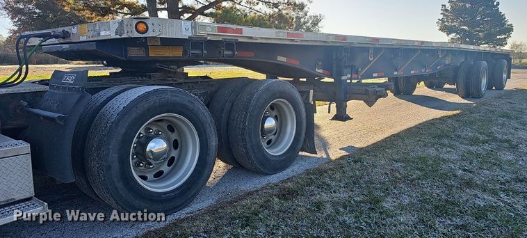 image for item NP9063 2013 Utility Trailer  flatbed trailer