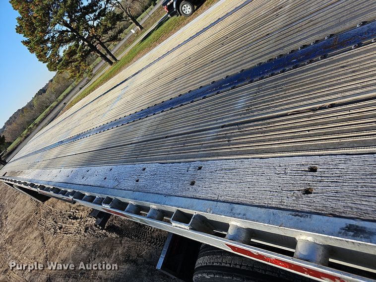 image for item NP9063 2013 Utility Trailer  flatbed trailer