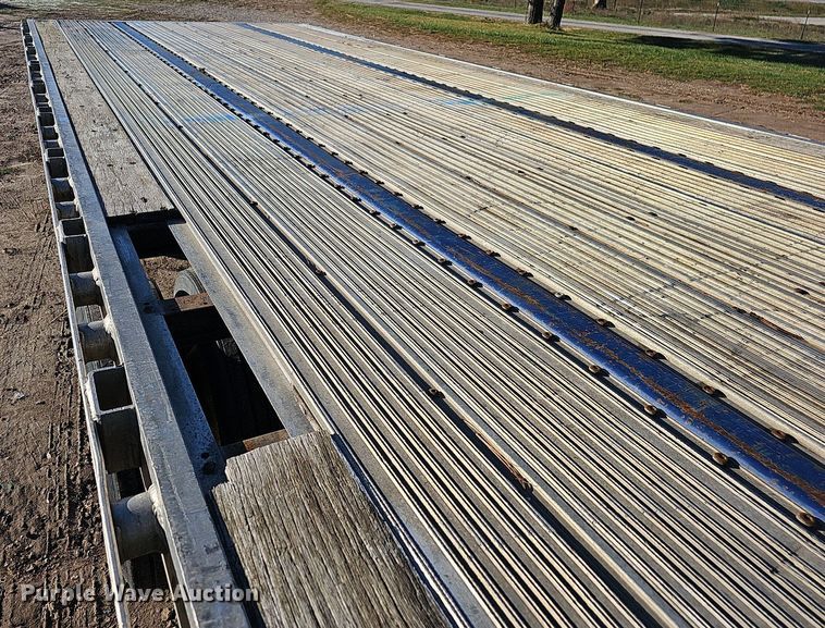 image for item NP9063 2013 Utility Trailer  flatbed trailer