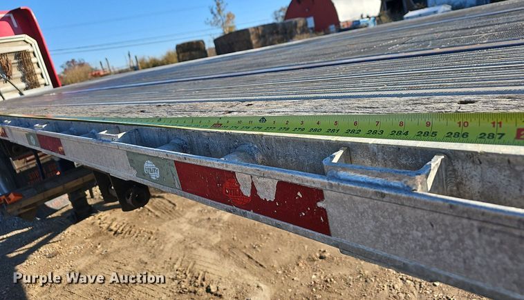 image for item NP9063 2013 Utility Trailer  flatbed trailer