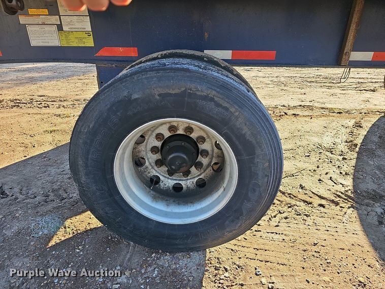 image for item NP9063 2013 Utility Trailer  flatbed trailer