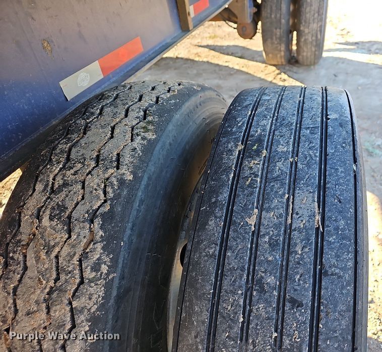 image for item NP9063 2013 Utility Trailer  flatbed trailer