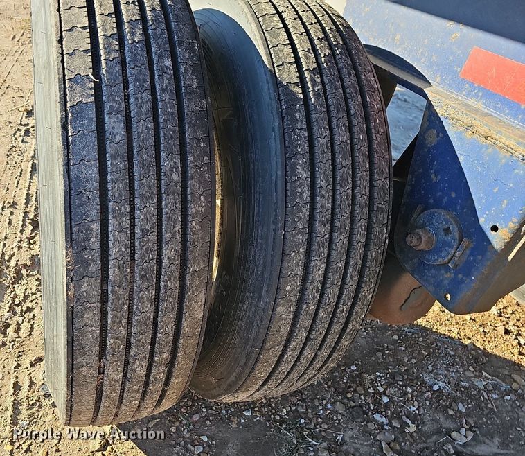 image for item NP9063 2013 Utility Trailer  flatbed trailer