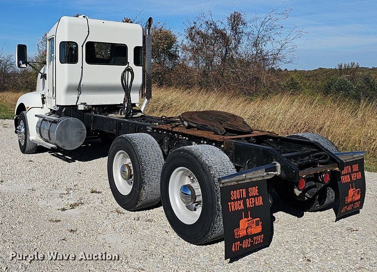 image for item NP9095 2014 Kenworth T660  semi truck