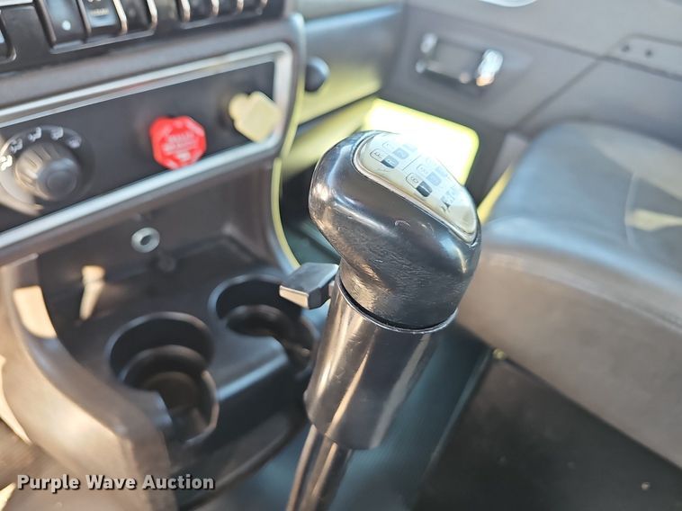 image for item NP9095 2014 Kenworth T660  semi truck