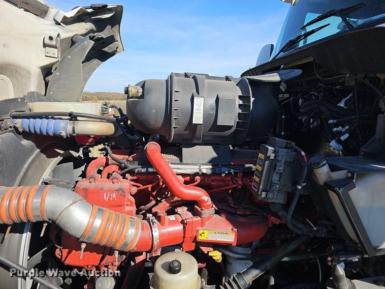 image for item NP9095 2014 Kenworth T660  semi truck