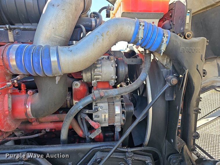 image for item NP9095 2014 Kenworth T660  semi truck