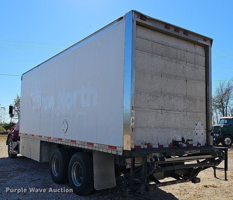 image for item NP9097 1999 Kenworth T800  box truck