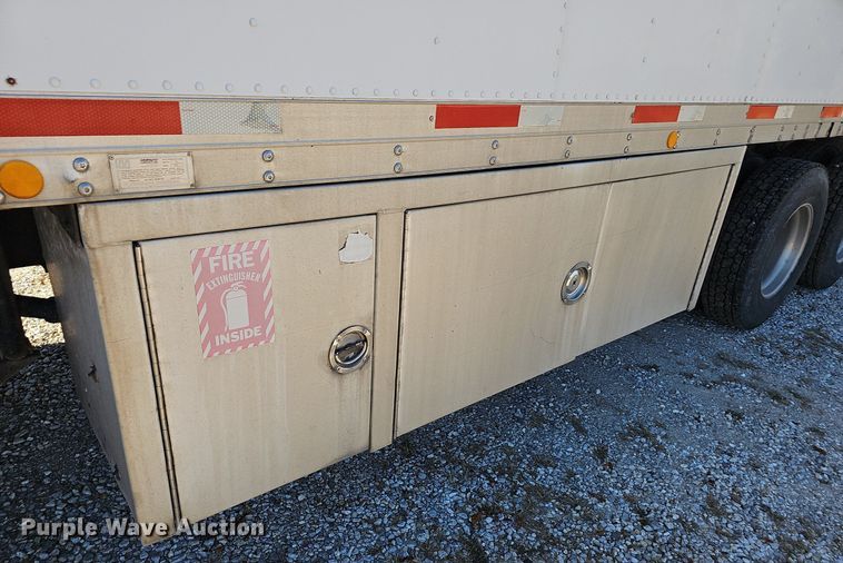 image for item NP9097 1999 Kenworth T800  box truck