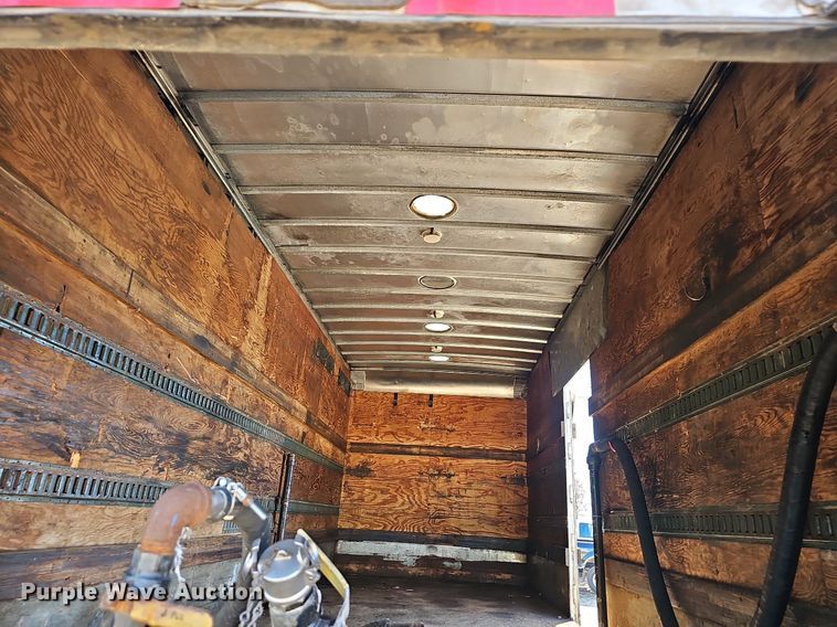 image for item NP9097 1999 Kenworth T800  box truck