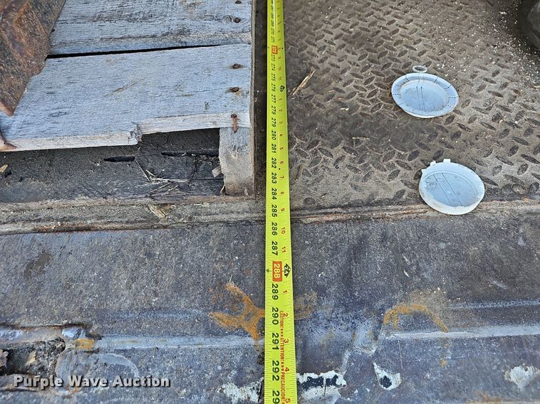 image for item NP9097 1999 Kenworth T800  box truck